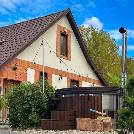 Posteleki Vendeghaz-Nyugalom Szigetei Villa Gyula Eksteriør bilde