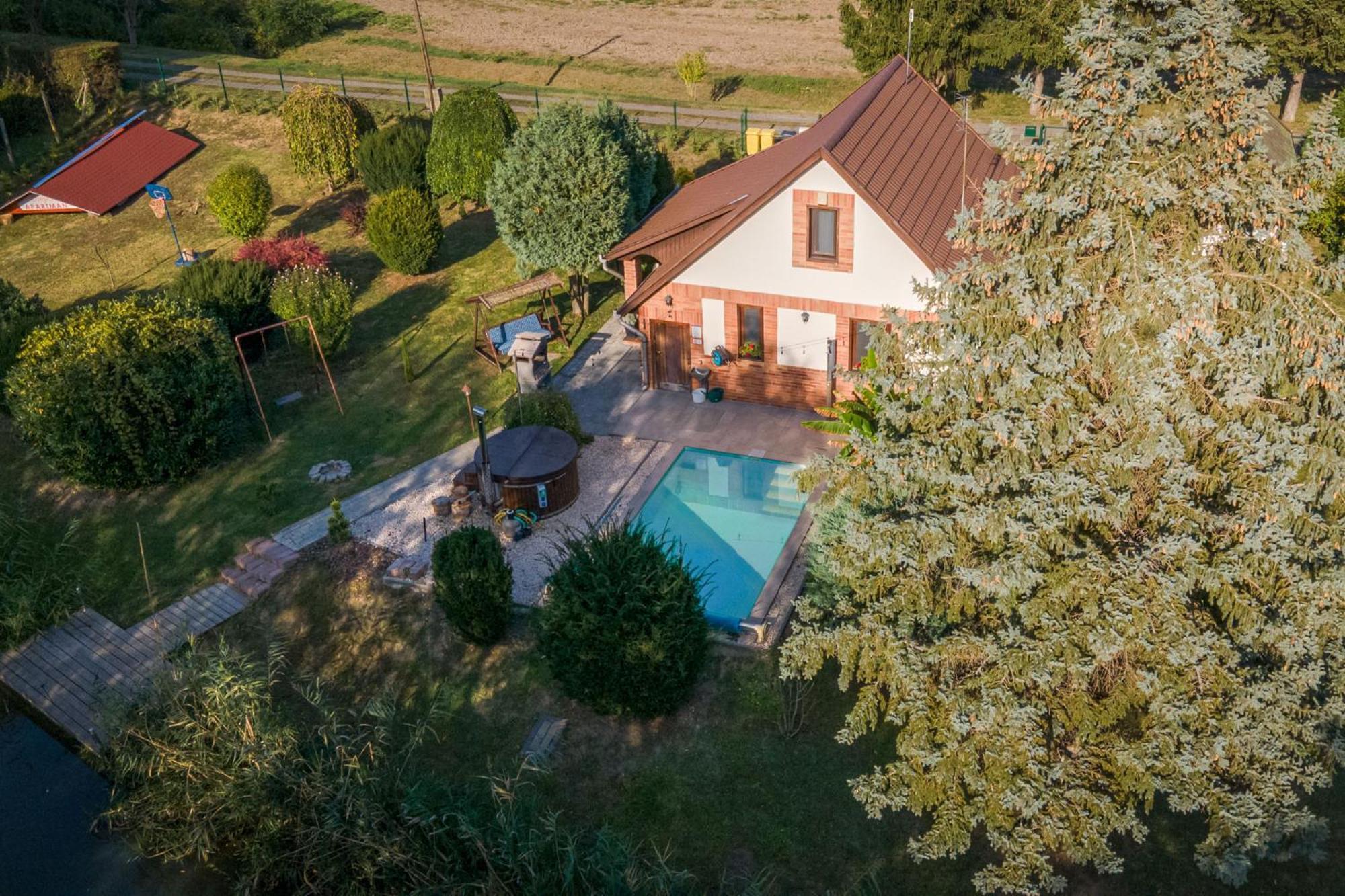 Posteleki Vendeghaz-Nyugalom Szigetei Villa Gyula Eksteriør bilde
